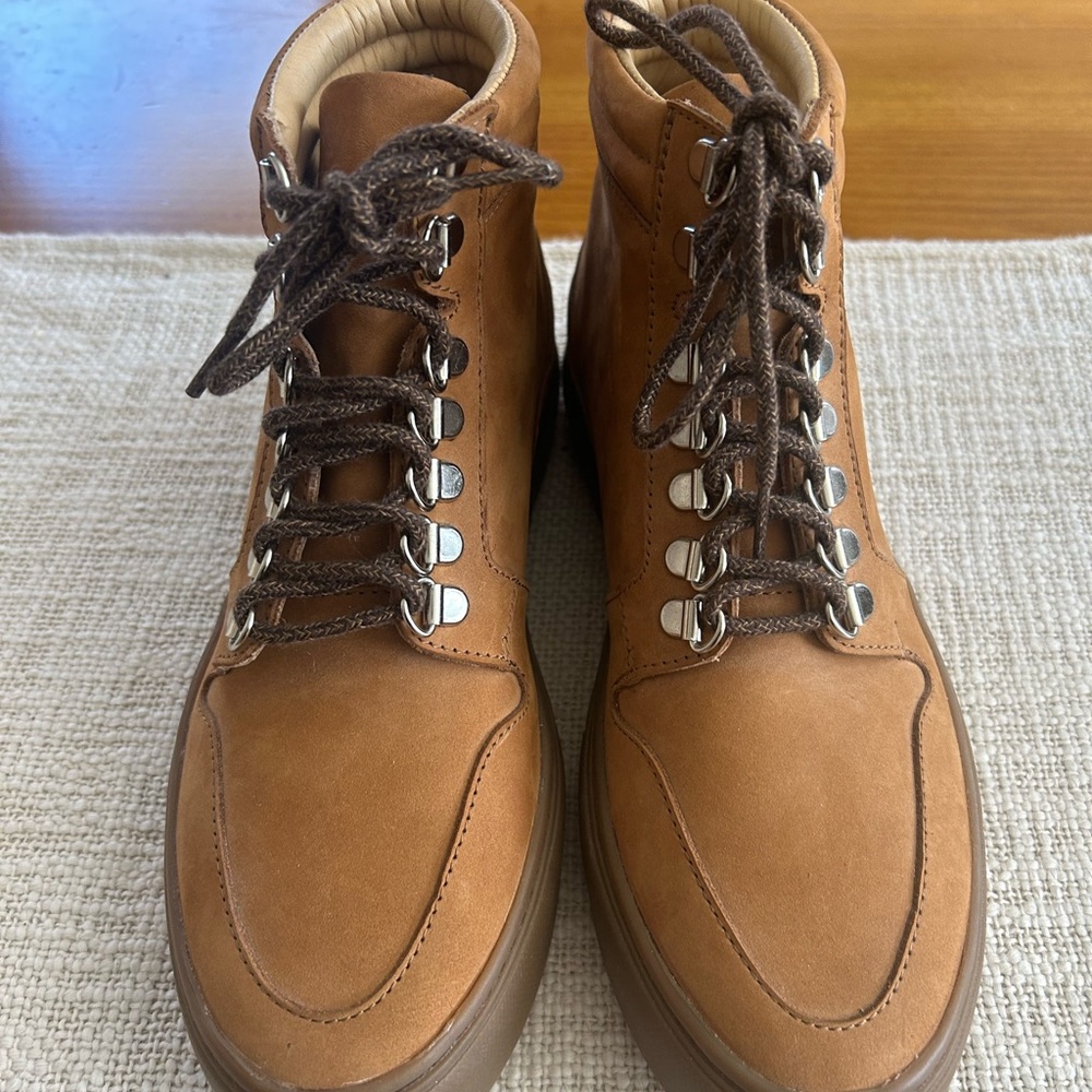 NWT Nisolo Women’s ‘Hiking’ Lifestyle Sneakers - Never Released!!!!!